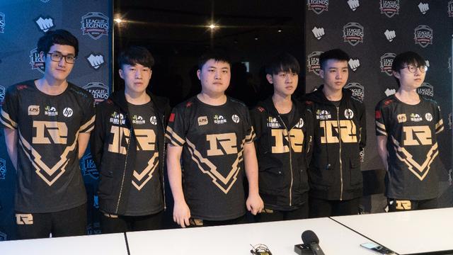 而郑允芝则 而郑允芝则