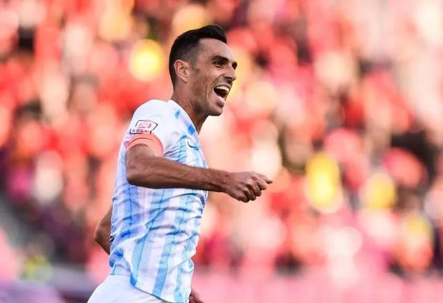 而且场上的 而且场上的